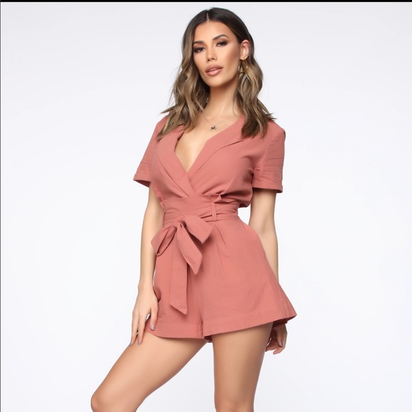 Fashion Nova Romper - NWT - Picture 2 of 8